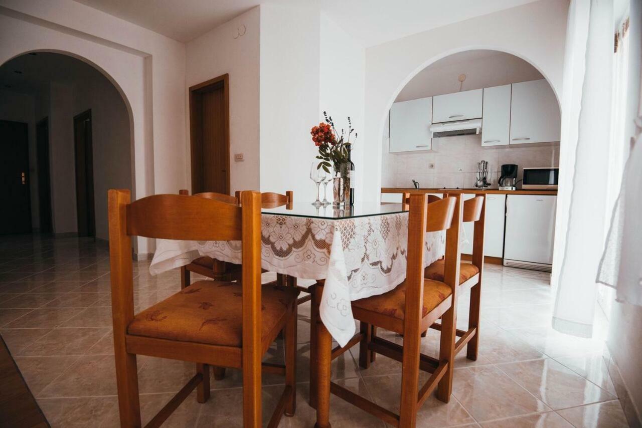 Apartmani Tamaris Vodice Exterior foto