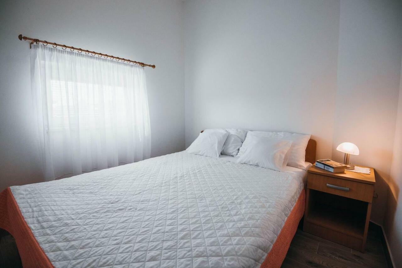 Apartmani Tamaris Vodice Exterior foto